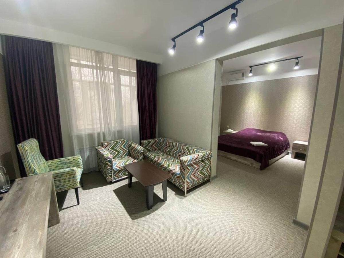 Artastana Hotell Eksteriør bilde
